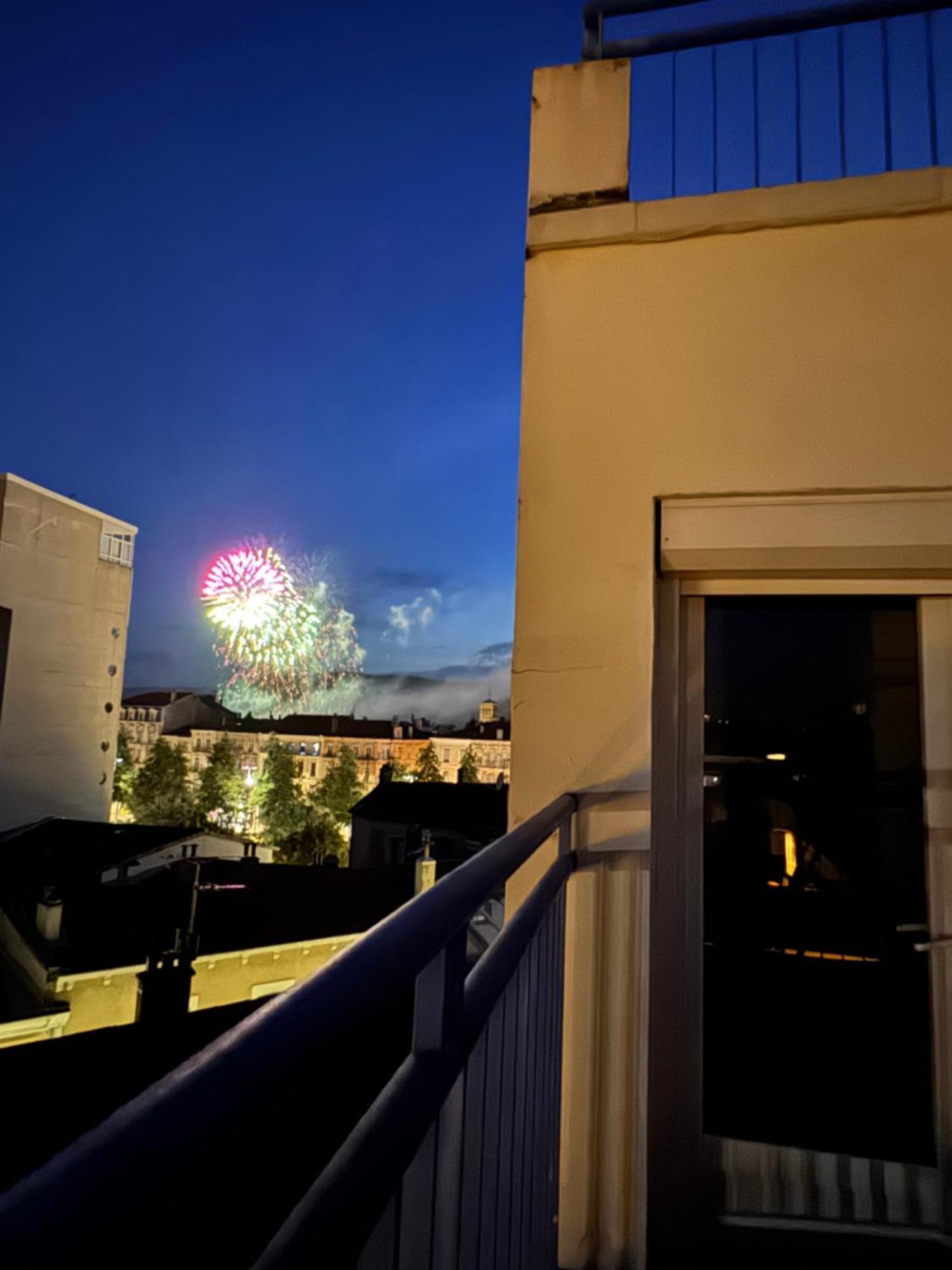 Appartement Terrasse Au Coeur De Valence 54 מראה חיצוני תמונה